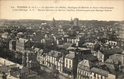 CPA Tours Le Quartier des Halles Basilique St Martin et Tours Charlemagne