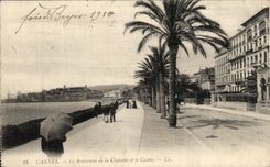 CPA Cannes the Boulevard of the Small cross and the Casino