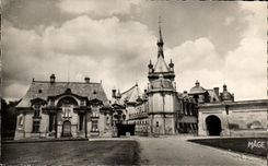 CPA Chanitilly Le Chateau facade Sud Est