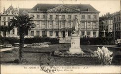 CPA Tours Le Musee et le Square Descartes 