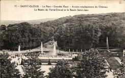 CPA St Cloud the Park Large Water Old site of the Castle the Basin of the Horseshoe and the Basin Saint Jean