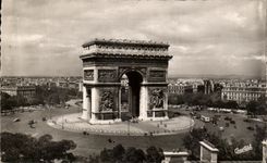 CPA Paris La Place De l'Eglise L'Arc De Triomphe