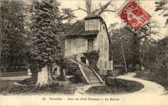 CPA Versailles Pare du Petit Trianon Le Moulin
