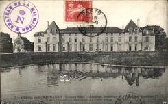 CPA Castle of Malmaison Old Residence of the Napoleon emperor 1st and the impeatrice Josephine the water part
