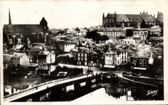 CPA Poitiers Joubert Bridge on left Clain church co Radegonde on the right Cathedral Saint Pierre