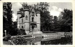 CPA Chantilly Le Chateau de la Reine Blanche