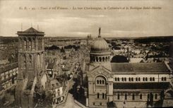 CPA Tours A Val D'oiseau La Tour Charlemgne La Catbedrale et La Basilique