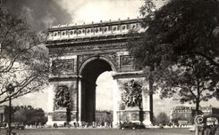 CPA Paris La place et l'arc de Triomphe de l'Etoile