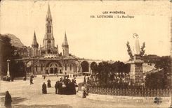 CPA the Pyrenees Lourdes the Basilica