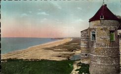 CPA Dieppe la playa vista del castillo viejo