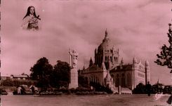 CPA Lisieux Avenue of Sainte Therese the Basilica