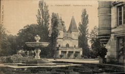 Castillo de CPA de la fuente de Anet en el parque