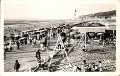Reina de CPA Trouville de las playas su piscina