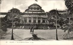 CPA Vichy La facade du Casino