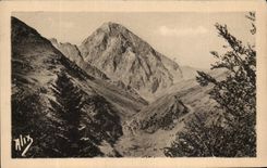 CPA the Pyrenees the Peak of the South of Bigorre measured seen of the Road of Tourmalet in bottom the Huts of Tramezaygues