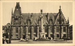 CPA Rouen Law courts Monument of the Victoire Places of the Foch Marshal
