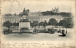 CPA Lyon Panorama of the Bellecour Place