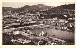 CPA Nice Le Port Bateau 