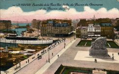 CPA Enremble Le Havre of the Gambetta Place of the Basin of Cornmerce and the Basin of Roy Boats