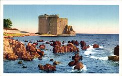 Fortifle y filones del monasterio de Honorat del santo de la isla de CPA