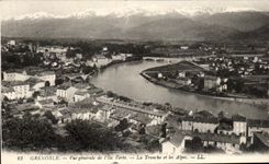 CPA Grenoble View of the Green Island the Mug and the Alps