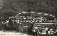 La opinion chartreuse grande de la cria de CPA Dauphine reducida y termina