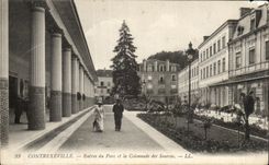 CPA Contrexeville Entrance of the Park and the Colonnade of the Sources