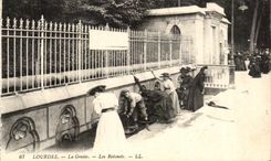 CPA Lourdes the cave Taps