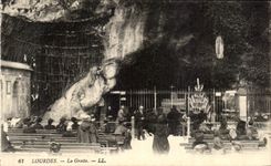 CPA Lourdes the cave