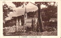 CPA Lourdes the Basilica