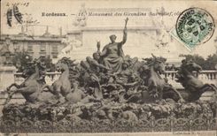 CPA Bordeaux Monument Of the Of Gironde ones