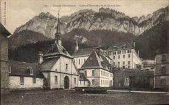 Patio principal chartreuse grande de CPA y som grande