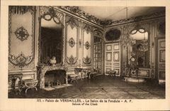 CPA Palais De Versailles Le Salon De la Pendule 