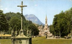 CPSM Lourdes the Breton Martyrdom and the basilica