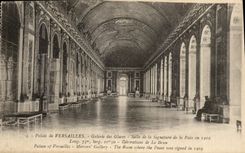CPA Palais de versailles Galerie des Glaces Salle de la Signature de la Paix en Palace of Versailles Mirrors Gallery The