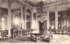 CPA Versailles Palate of Large Trianon Living room of the Ices
