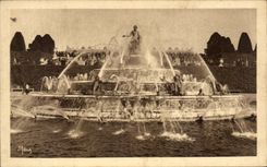 CPA Les Petits Tableaux De Versailles Le Bassin de Latonne Grandes Eaux 