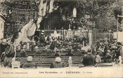CPA the Pyrenees Lourdes the cave