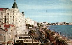 CPA Cannes the Walk of the Small cross and Large Hotels