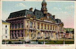 CPA Tours L'Hotel de Ville La place