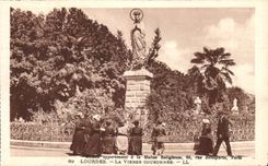 CPA Lourdes the Couronnee Virgin