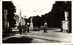 CPA Lourdes Entrance of the Church
