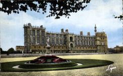 CPSM Saint Germain En Laye Facade du Chateau sur le Parc