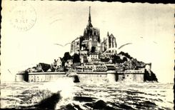 CPA Mont Saint Michel has high tide