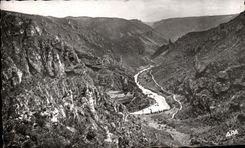 CPA By Traversing the gorges of the Tarn Vue Of the Point Sublimates Cliff the Rock Switches