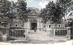 CPA Vichy Entree des Bains 2eme classe