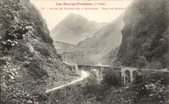 CPA Route De Pierrefitte has Cauterets Pont De Meyabat
