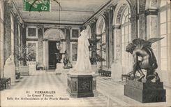 CPA Versailles Le Grand Trianon Salle des Ambassadeurs et du Proces Bazaine