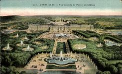 CPA Versailles Vue Generale du Parc et du Chateau