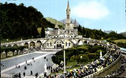 MODERN CARD Lourdes Departure Of the Procession To the Torches